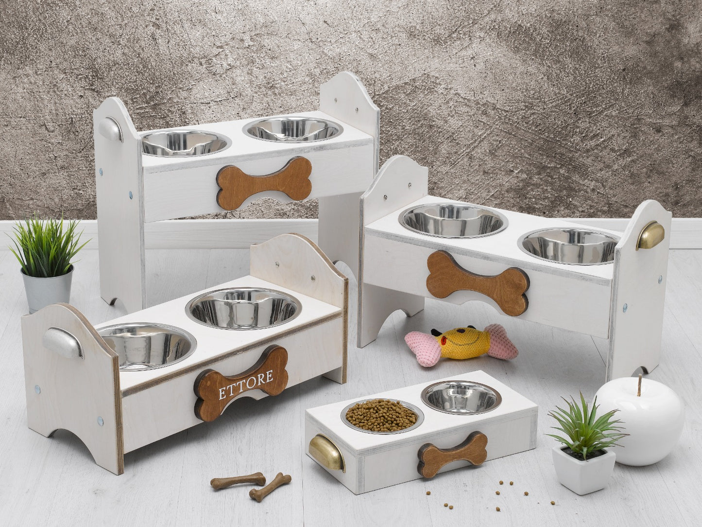 Portaciotole per cani rialzate in legno personalizzate