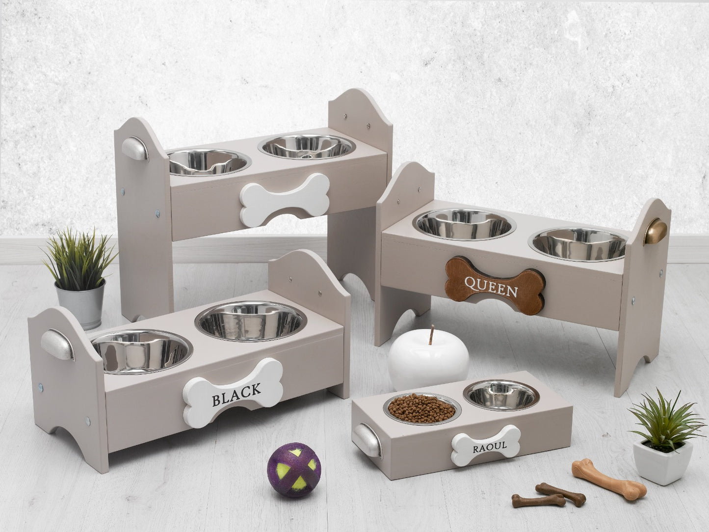 Portaciotole per cani rialzate in legno personalizzate