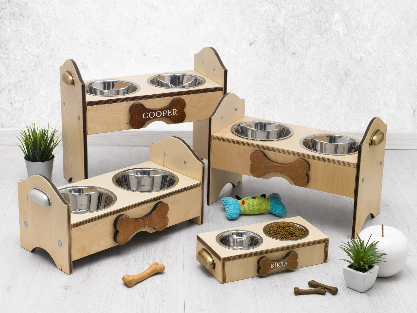 Portaciotole per cani rialzate in legno personalizzate