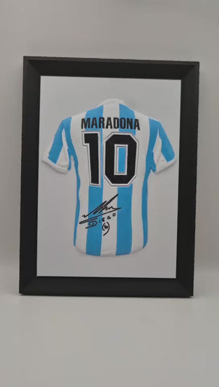 Quadretto Maradona 3D Bassorilievo | Dettagli della Maglia Argentina Autografata